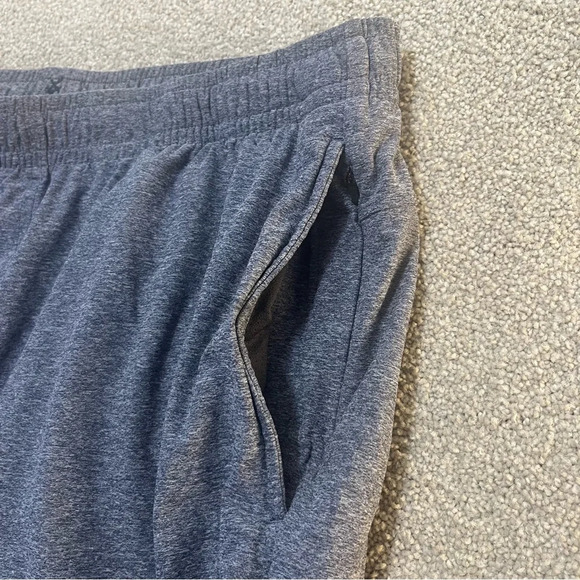 Rhone men’s shorts heather blue size XL - Picture 7 of 7